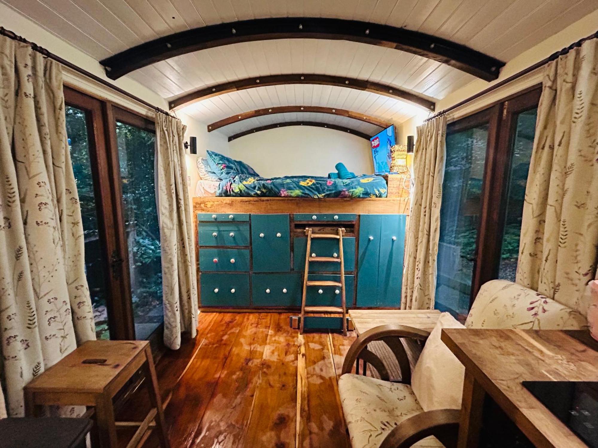 Вилла The Railway Carriage - Blue Glasbury Экстерьер фото