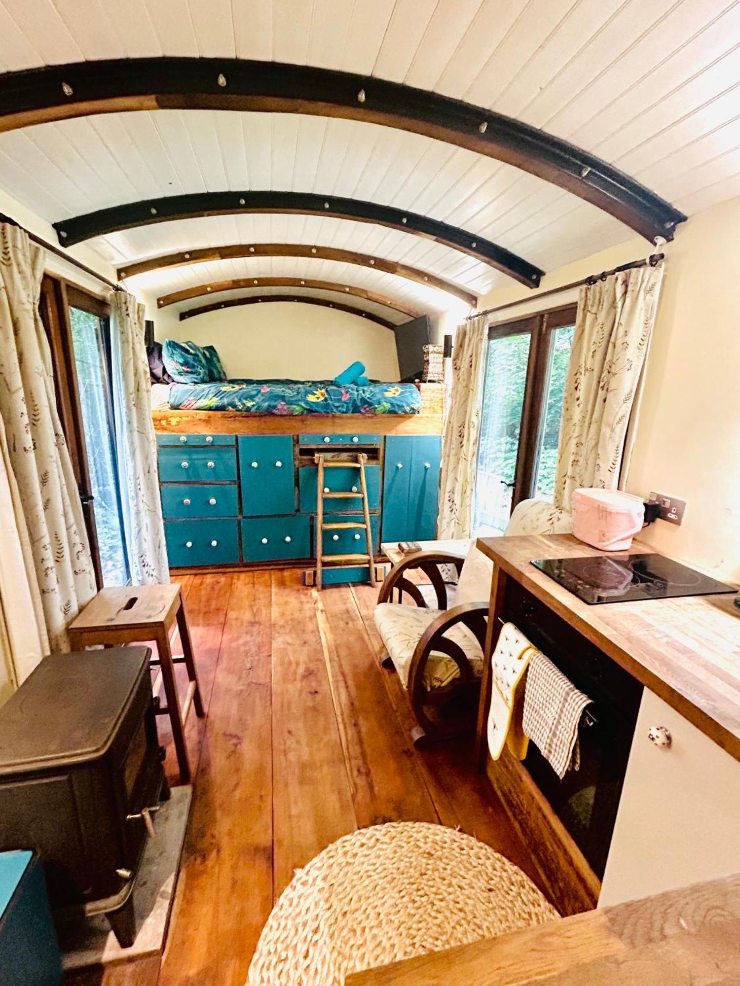 Вилла The Railway Carriage - Blue Glasbury Экстерьер фото